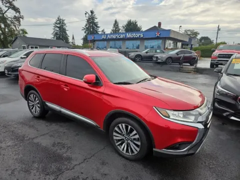 Red 2020 Mitsubishi Outlander SEL Sport Utility 4D for sale in Tacoma, WA