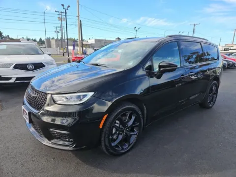 Another view of 2021 Chrysler Pacifica Limited Minivan 4D for sale in Tacoma, WA at All American Motors