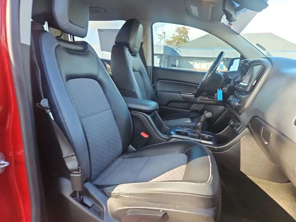 2015 Chevrolet Colorado Z71 - Photo 24