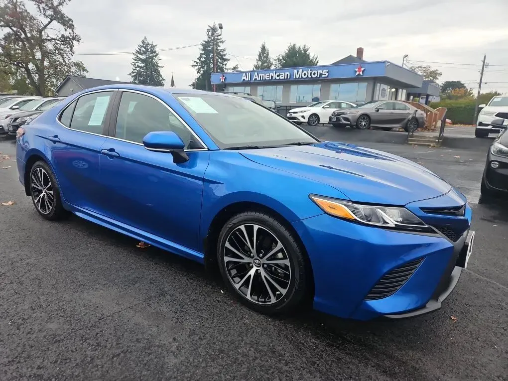 2019 Toyota Camry SE Sedan 4D