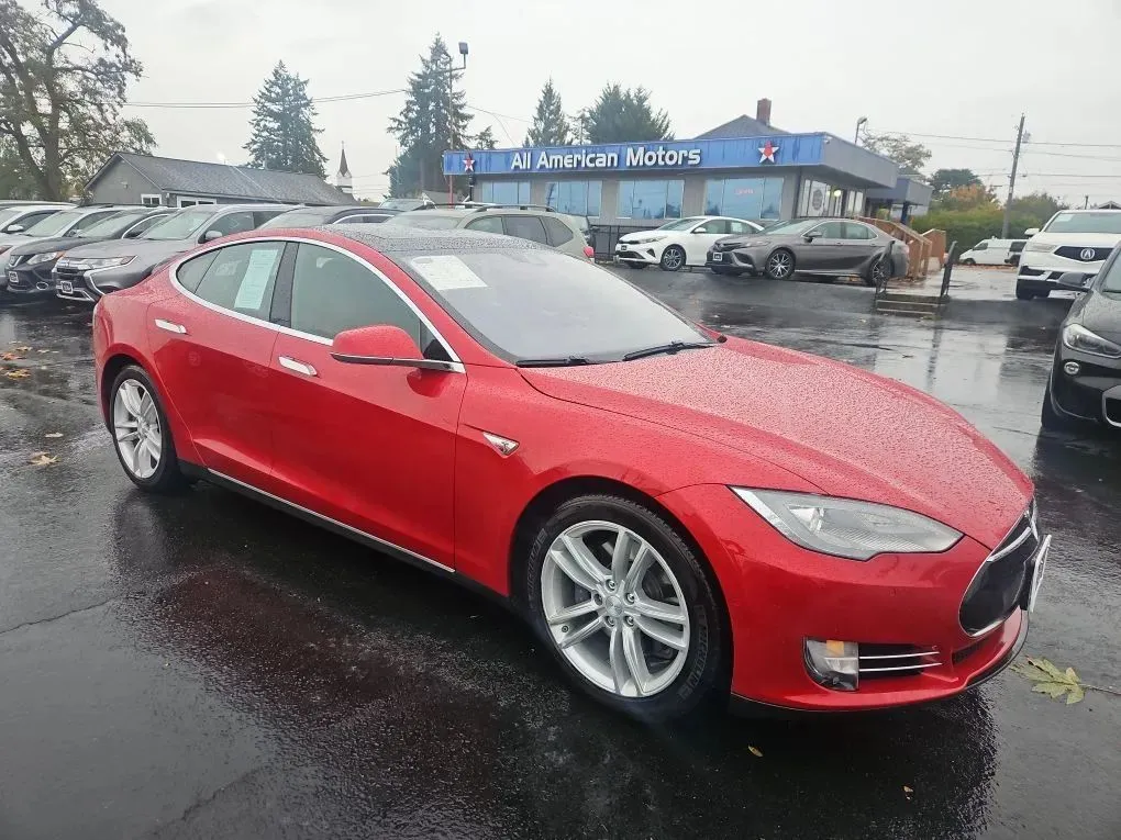 Red 2015 Tesla Model S 85D Sedan 4D for sale in Tacoma, WA