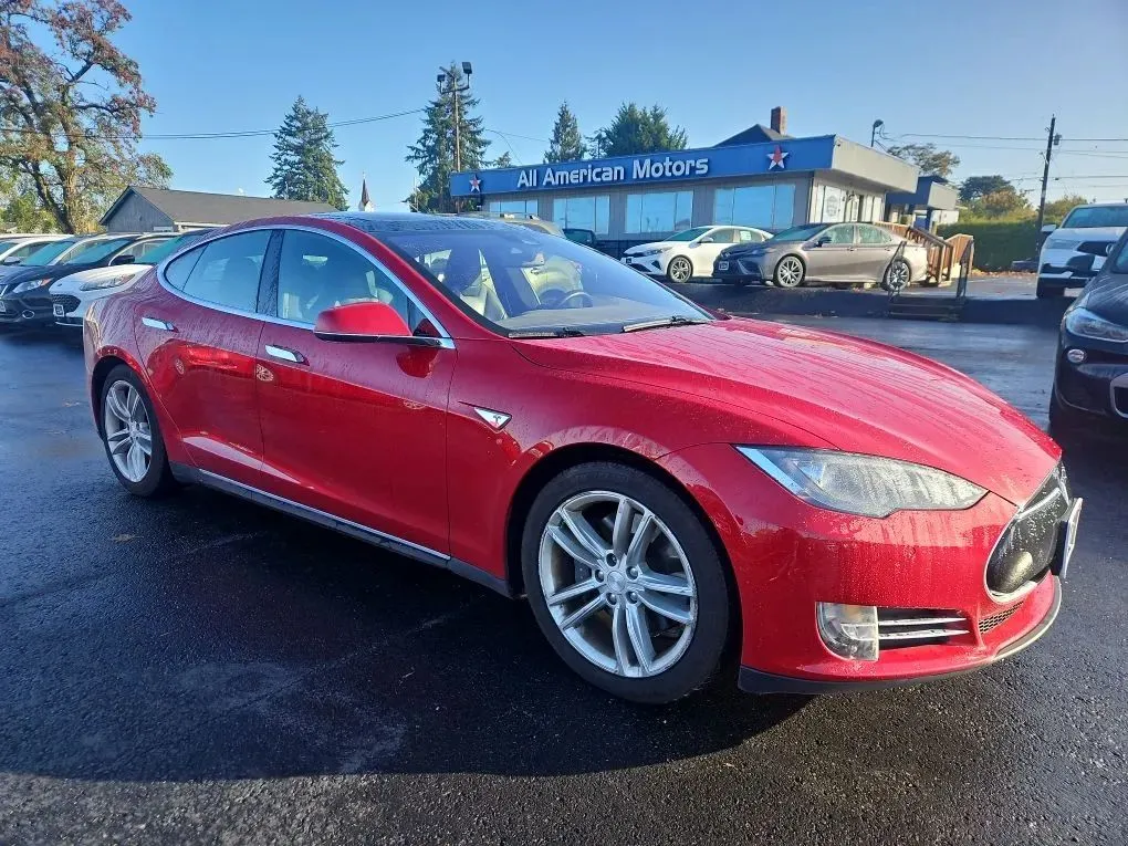 2015 Tesla Model S 85D Sedan 4D