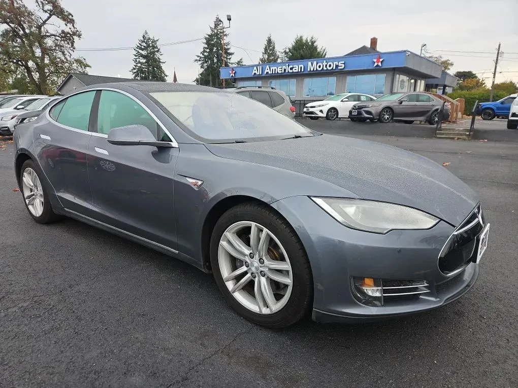 2014 Tesla Model S 85D Sedan 4D