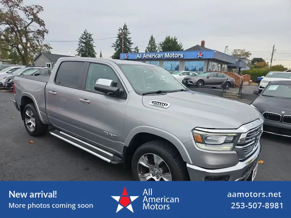 2019 Ram 1500 Crew Cab Laramie Pickup 4D 5 1/2 ft