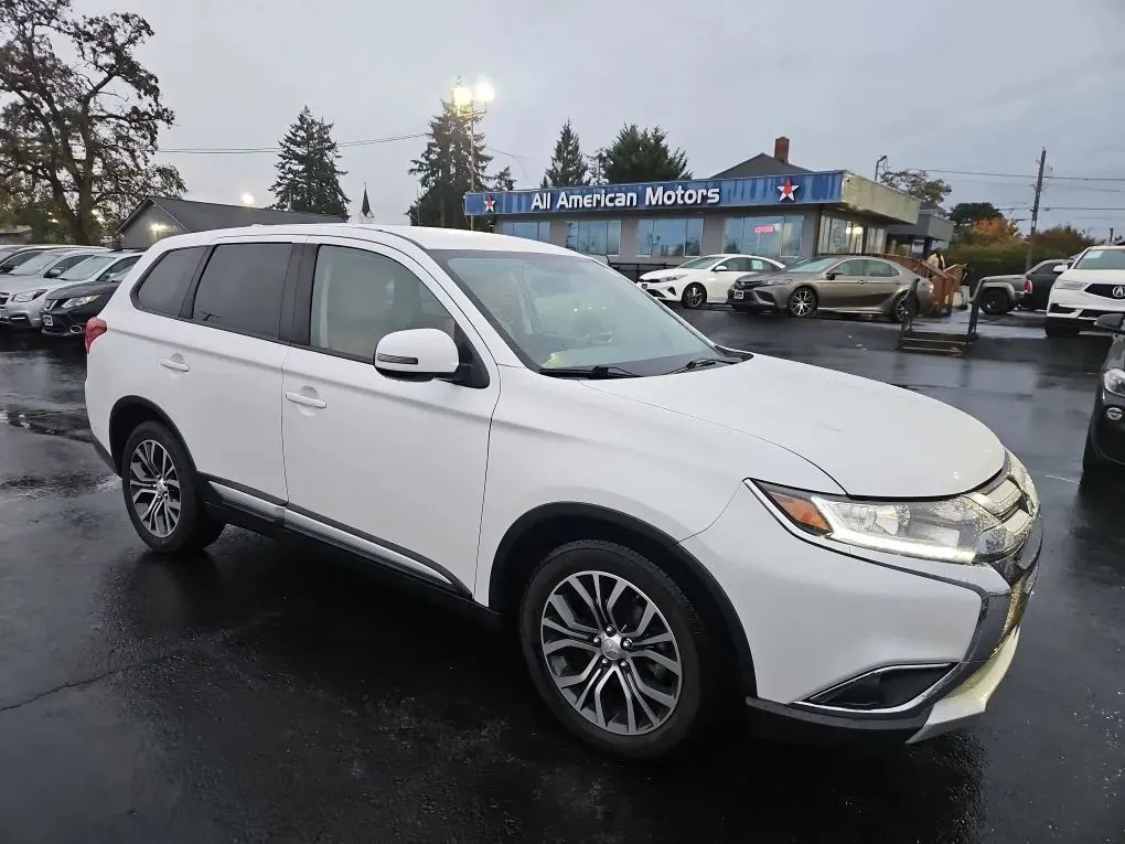 2017 Mitsubishi Outlander SE Sport Utility 4D for sale in Tacoma, WA