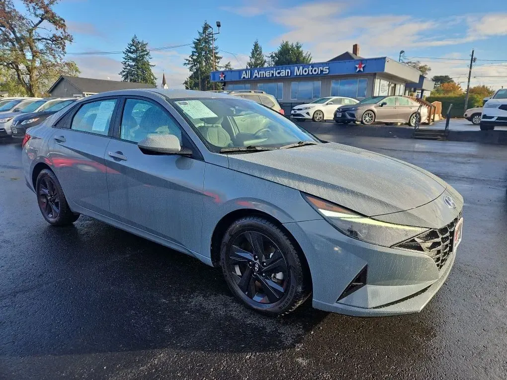 Gray 2022 Hyundai Elantra SEL Sedan 4D for sale in Tacoma, WA