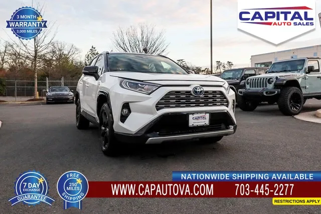 White 2019 Toyota RAV4 Hybrid XSE for sale in Chantilly, VA