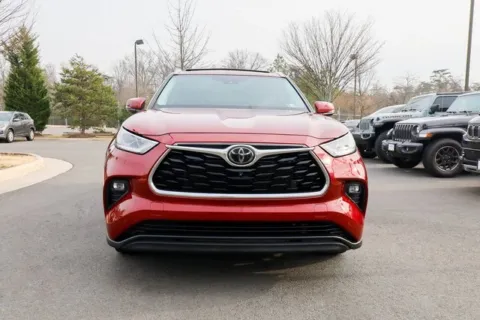 Photos of 2021 Toyota Highlander Limited for sale in Chantilly, VA at Capital Auto Sales