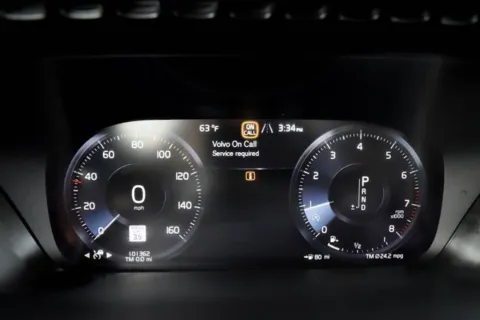 More photos of 2017 Volvo XC90 T6 Momentum at Capital Auto Sales, VA