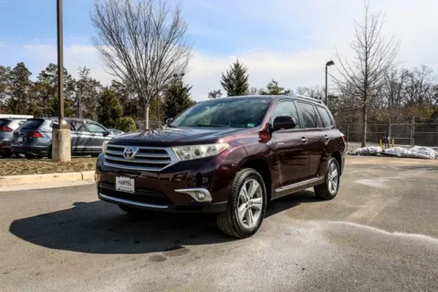 More photos of 2013 Toyota Highlander Limited at Capital Auto Sales, VA