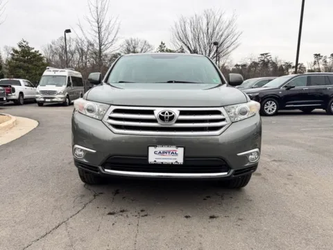 Photos of 2012 Toyota Highlander SE for sale in Chantilly, VA at Capital Auto Sales