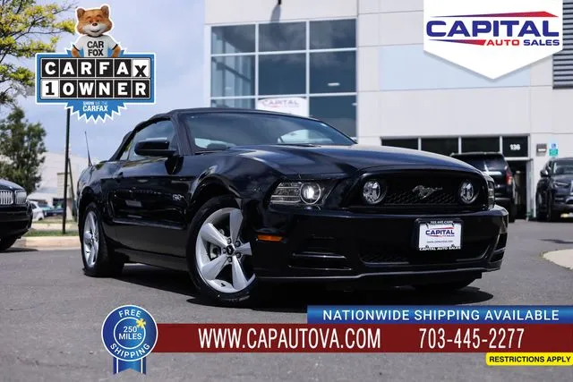 2013 Ford Mustang GT Premium's photo