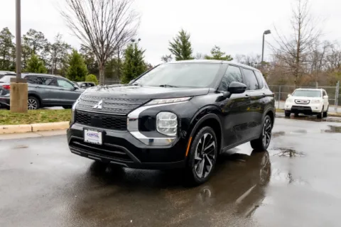 More photos of 2022 Mitsubishi Outlander ES at Capital Auto Sales, VA