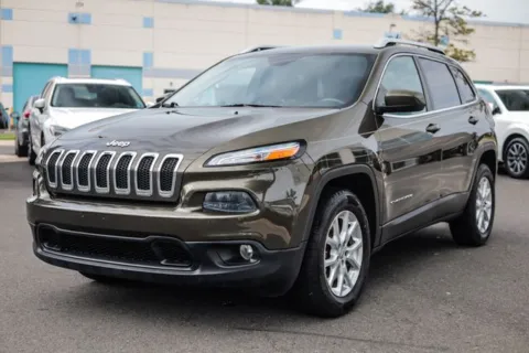 More photos of 2015 Jeep Cherokee Latitude at Capital Auto Sales, VA