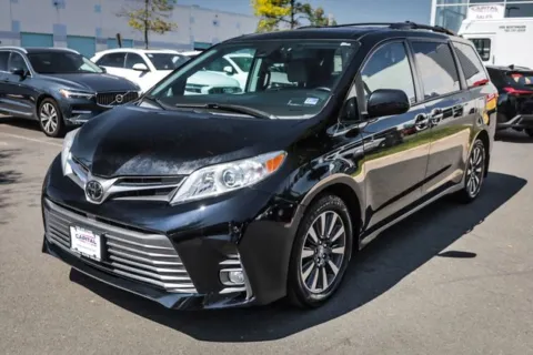 More photos of 2018 Toyota Sienna XLE at Capital Auto Sales, VA