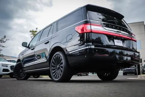 Photos of 2018 Lincoln Navigator L Reserve for sale in Chantilly, VA at Capital Auto Sales