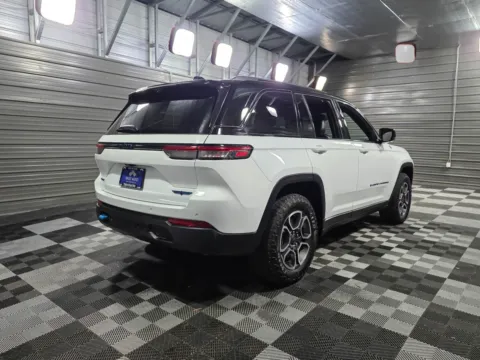 More photos of 2022 Jeep Grand Cherokee 4XE Trailhawk Hybrid-Electric Luxury SUV at Trust Auto, MD
