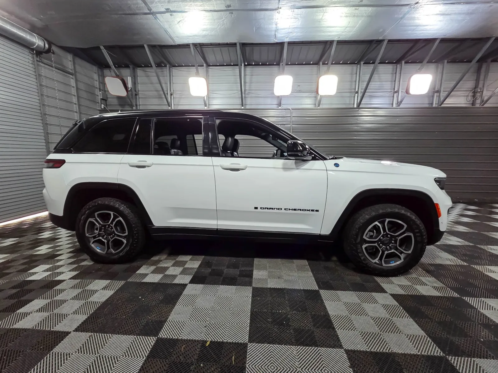 2022 Jeep Grand Cherokee Trailhawk 4xe - Photo 9