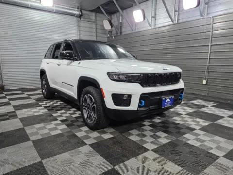 More photos of 2022 Jeep Grand Cherokee 4XE Trailhawk Hybrid-Electric Luxury SUV at Trust Auto, MD