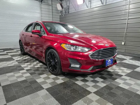 More photos of 2019 Ford Fusion SE Sedan at Trust Auto, MD