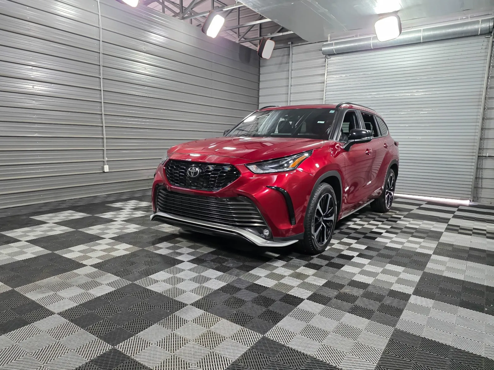 Green 2022 Toyota Highlander XSE for sale in Sykesville, MD