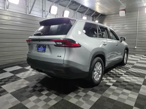 More photos of 2025 Toyota Grand Highlander Hybrid Limited at Trust Auto, MD