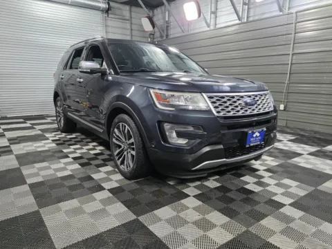Another view of 2017 Ford Explorer Platinum for sale in Sykesville, MD at Trust Auto