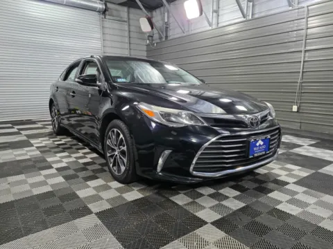 Another view of 2018 Toyota Avalon Limited for sale in Sykesville, MD at Trust Auto