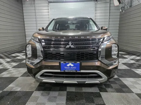 Photos of 2022 Mitsubishi Outlander SEL for sale in Sykesville, MD at Trust Auto