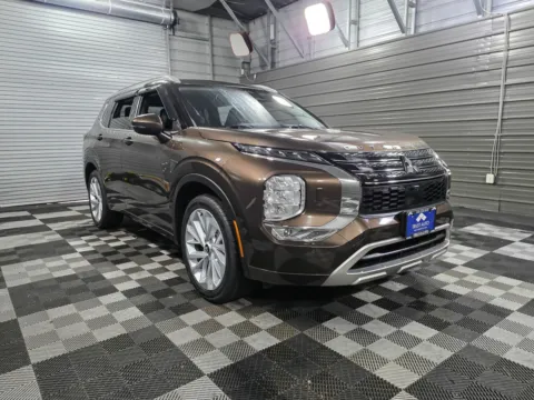 Another view of 2022 Mitsubishi Outlander SEL for sale in Sykesville, MD at Trust Auto