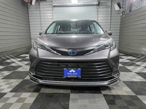 Photos of 2021 Toyota Sienna XLE for sale in Sykesville, MD at Trust Auto