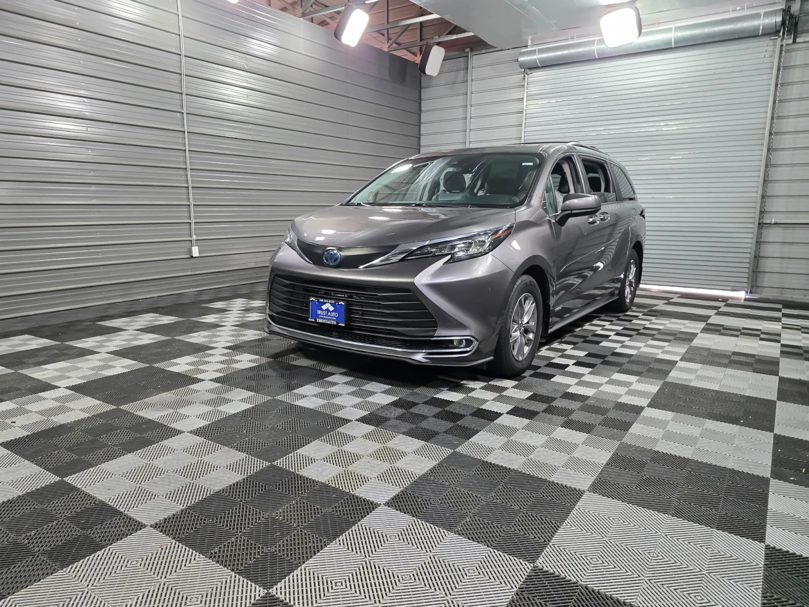 2021 Toyota Sienna XLE