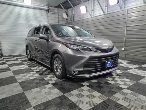 Another view of 2021 Toyota Sienna XLE for sale in Sykesville, MD at Trust Auto