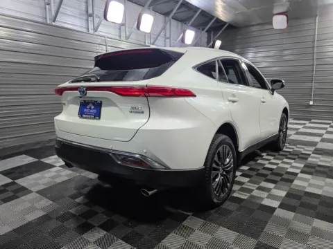 More photos of 2022 Toyota Venza LE at Trust Auto, MD