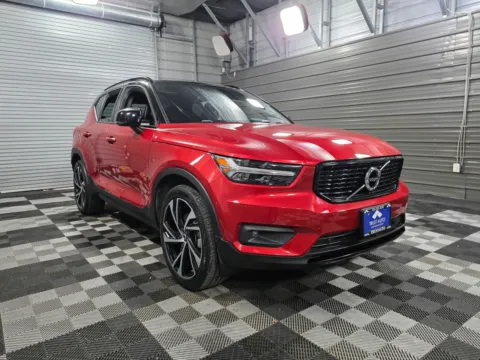 Another view of 2020 Volvo XC40 R-Design for sale in Sykesville, MD at Trust Auto