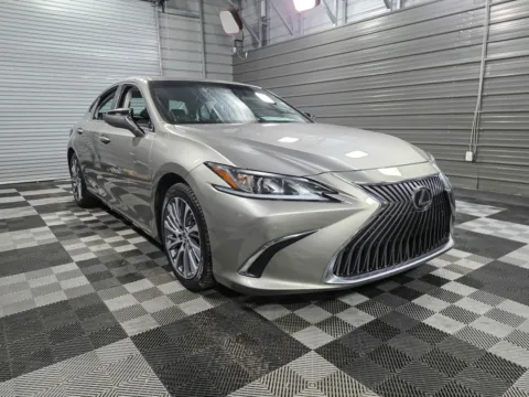 Another view of 2020 Lexus ES 350 for sale in Sykesville, MD at Trust Auto
