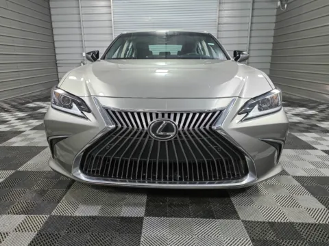 Photos of 2020 Lexus ES 350 for sale in Sykesville, MD at Trust Auto