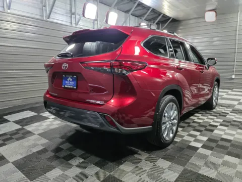 More photos of 2020 Toyota Highlander Limited at Trust Auto, MD