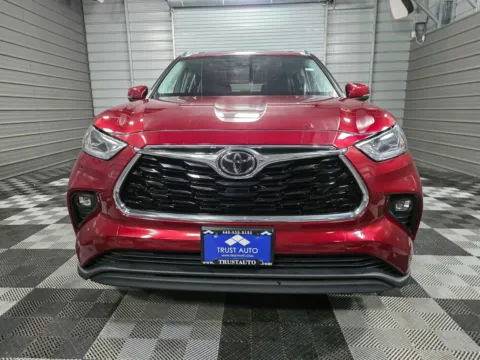 Photos of 2020 Toyota Highlander Limited for sale in Sykesville, MD at Trust Auto