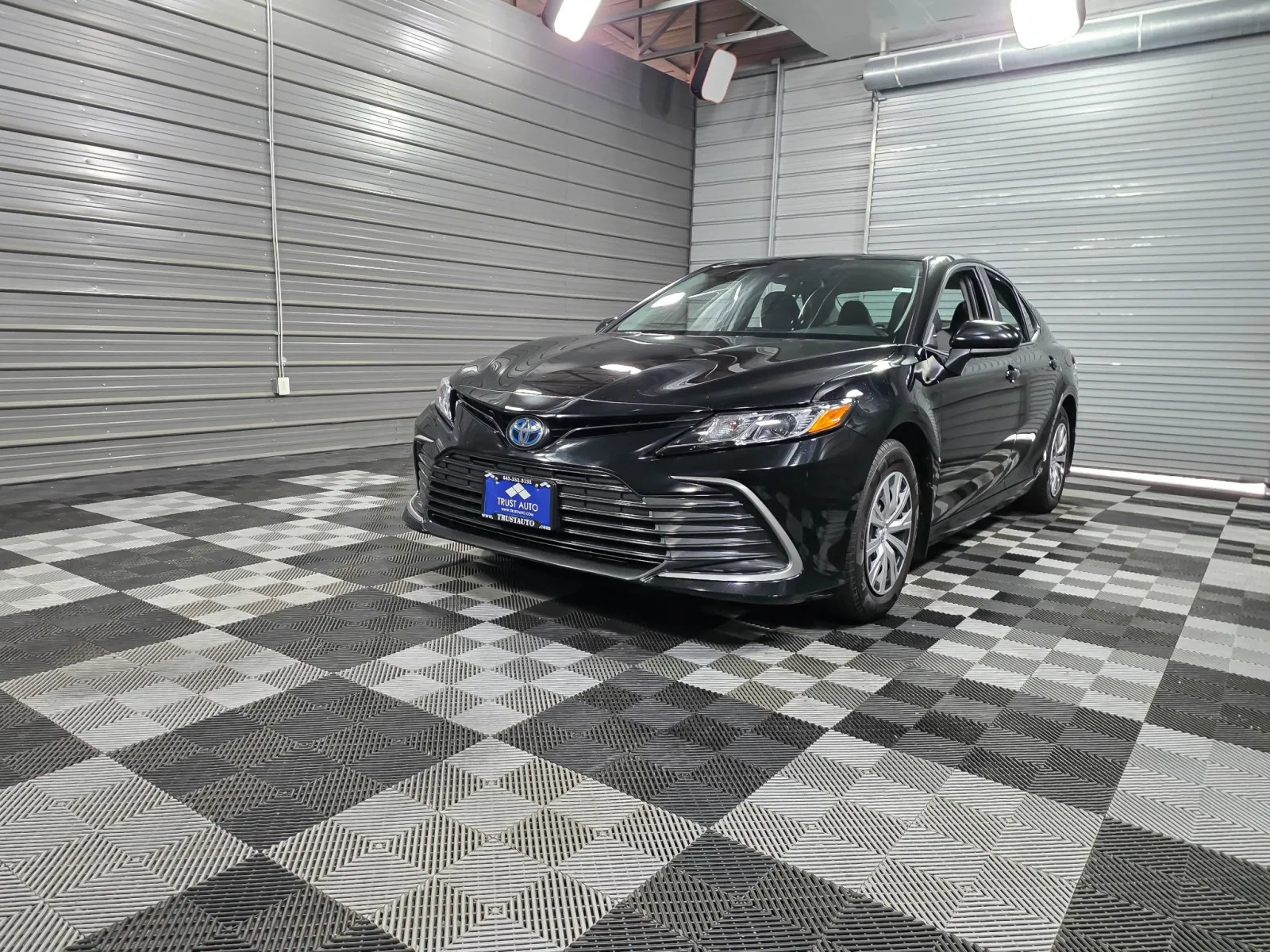 Red 2024 Toyota Camry Hybrid LE for sale in Sykesville, MD