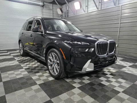 Another view of 2023 BMW X7 xDrive40i for sale in Sykesville, MD at Trust Auto