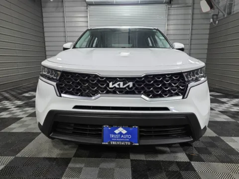 Photos of 2023 Kia Sorento LX for sale in Sykesville, MD at Trust Auto