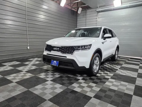 Blue 2023 Kia Sorento LX for sale in Sykesville, MD