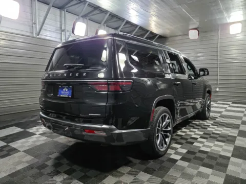 More photos of 2022 Jeep Wagoneer Series III at Trust Auto, MD