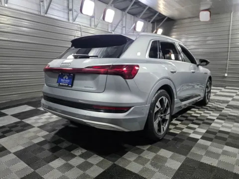 More photos of 2022 Audi e-tron Premium Plus at Trust Auto, MD