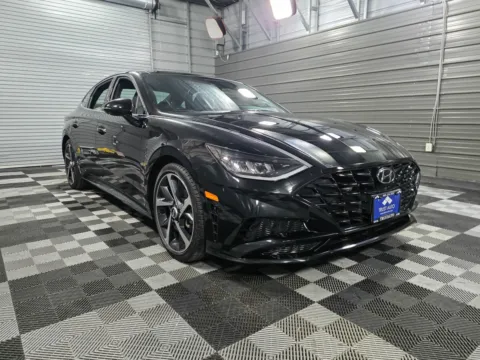 More photos of 2022 Hyundai Sonata SEL Plus 4-Door Sedan at Trust Auto, MD