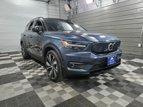More photos of 2022 Volvo XC40 Recharge Pure Electric Twin Plus eAWD Luxury SUV at Trust Auto, MD