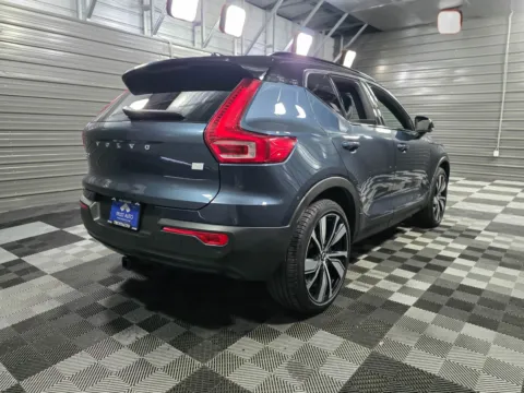 More photos of 2022 Volvo XC40 Recharge Pure Electric Twin Plus eAWD Luxury SUV at Trust Auto, MD