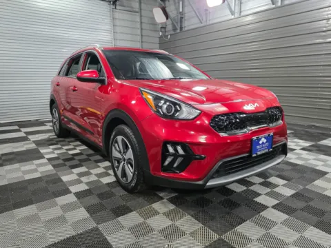 More photos of 2022 Kia Niro LX Hybrid-Electric SUV at Trust Auto, MD