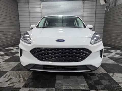 Photos of 2021 Ford Escape SE for sale in Sykesville, MD at Trust Auto